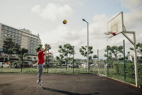 利物浦的歌怎么唱英文_利物浦歌词