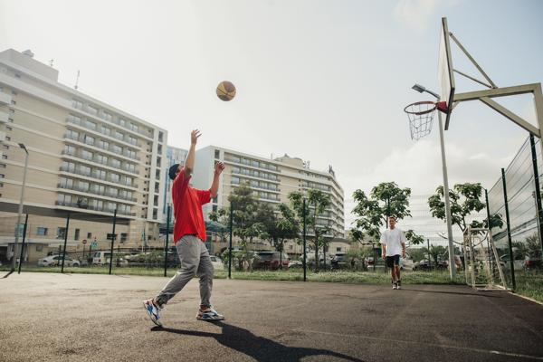 意甲两黄一红停赛几场_足球两黄一红